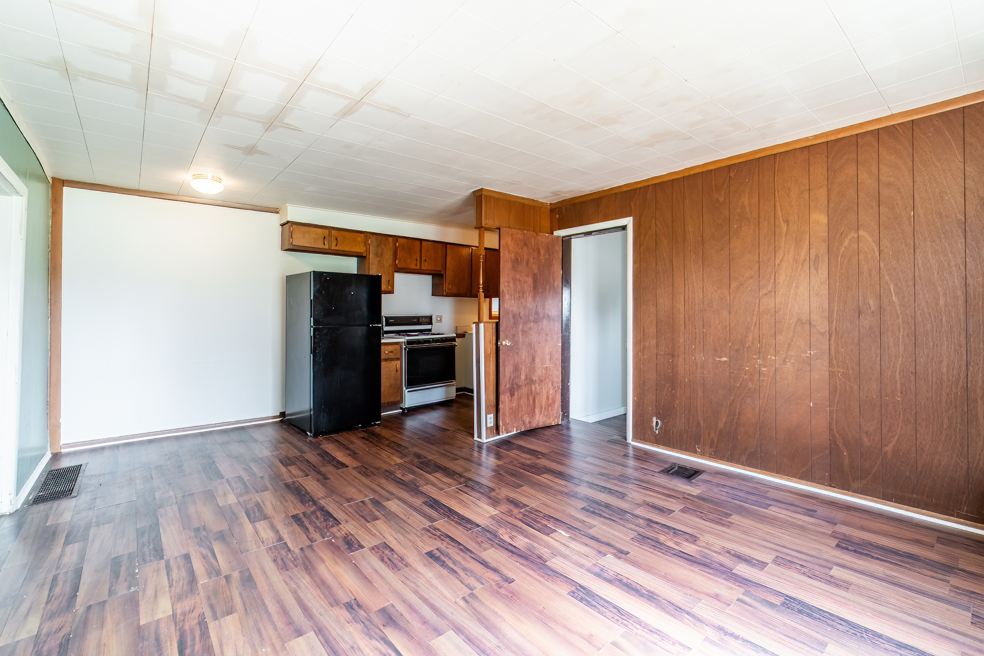 1106 1/2 W Auburn Drive